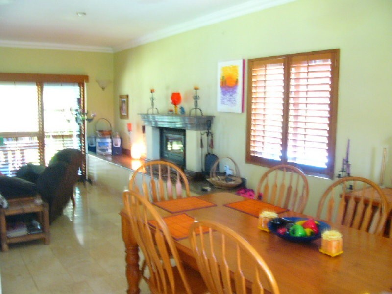 17 Azalea Street, Redland Bay QLD 4165