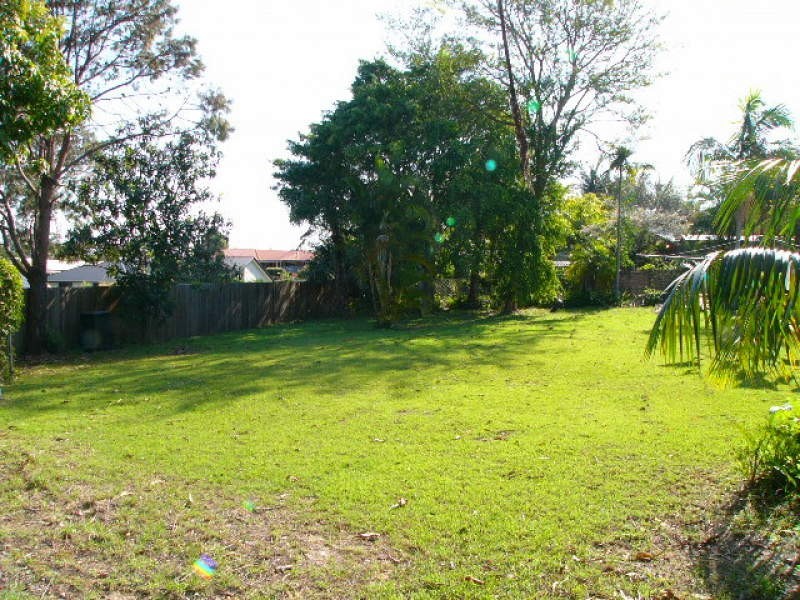 17 Azalea Street, Redland Bay QLD 4165