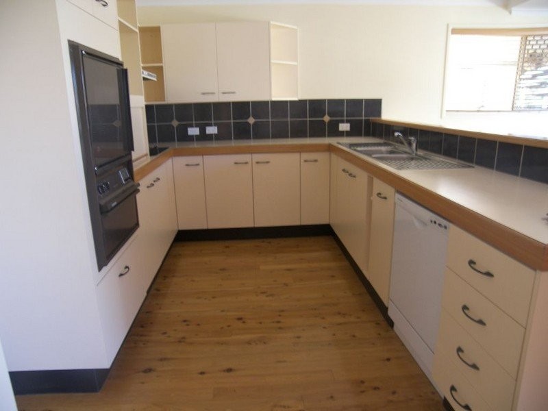 30 Yeo St, Victoria Point QLD 4165