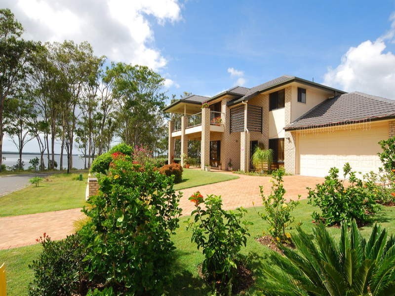 5 Sandy Cove Place, Redland Bay QLD 4165