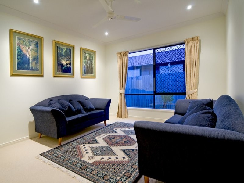 17 Horizon Place, Redland Bay QLD 4165