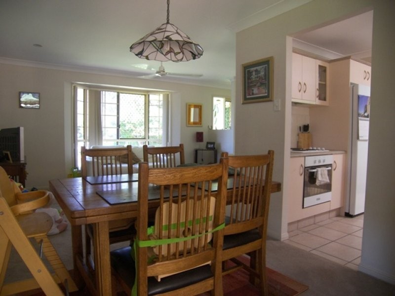 11 Sunningdale Drive, Redland Bay QLD 4165