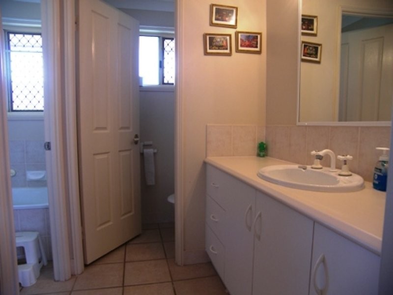 11 Sunningdale Drive, Redland Bay QLD 4165