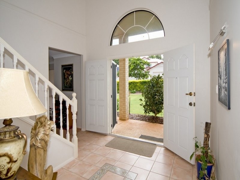 4 Bartlett Terrace, Redland Bay QLD 4165