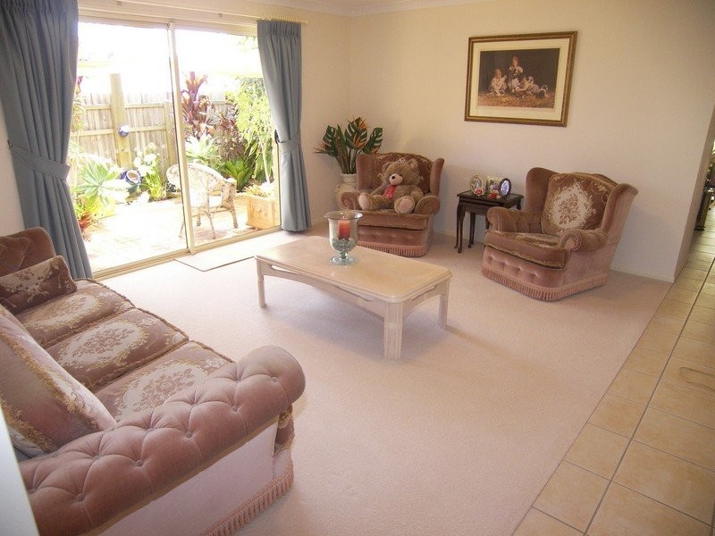 8 Spinnaker ct., Redland Bay QLD 4165