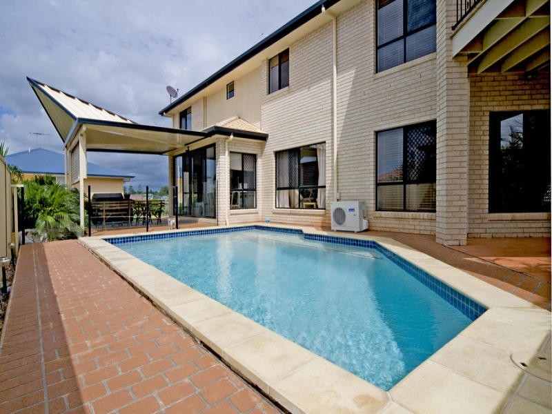 72 Penzance Drive, Redland Bay QLD 4165