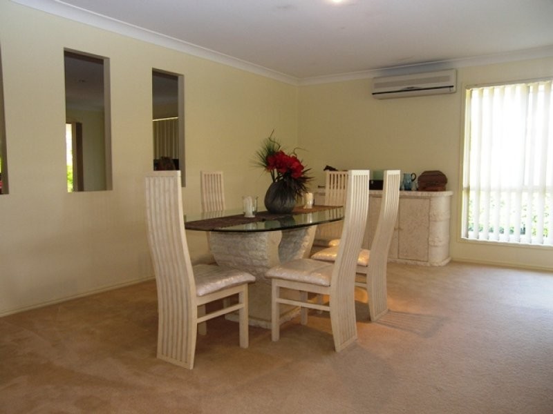 13 Tathra Court, Redland Bay QLD 4165
