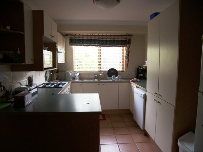 18 Mashie Place, Redland Bay QLD 4165