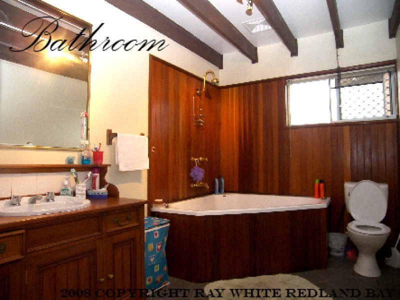 37 Torquay Rd, Redland Bay QLD 4165