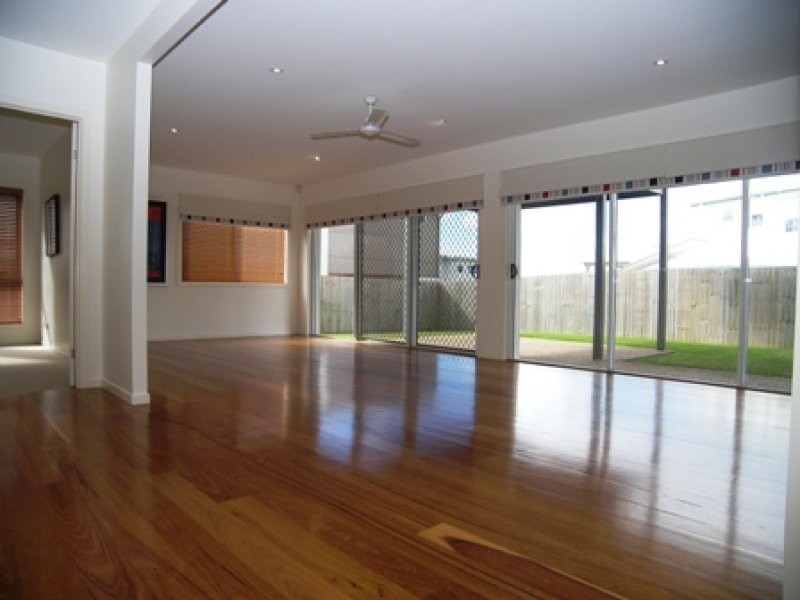 30 Highland Street, Redland Bay QLD 4165