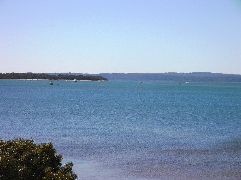 10 Broadwater Terrace, Redland Bay QLD 4165