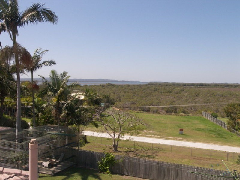 17 Pear Street, Redland Bay QLD 4165