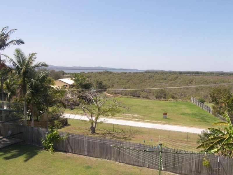 17 Pear Street, Redland Bay QLD 4165