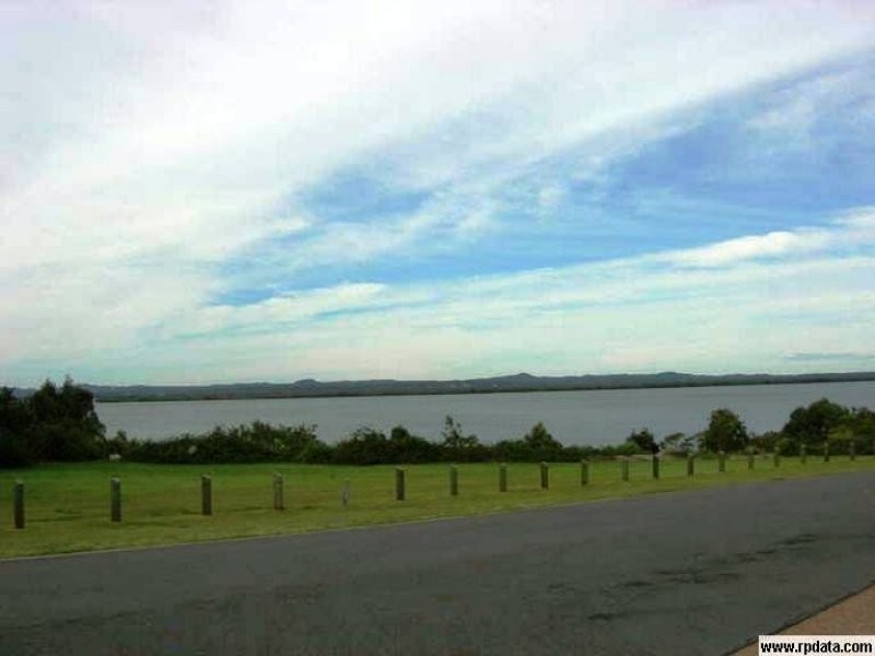 14 Haslingden Drive, Redland Bay QLD 4165