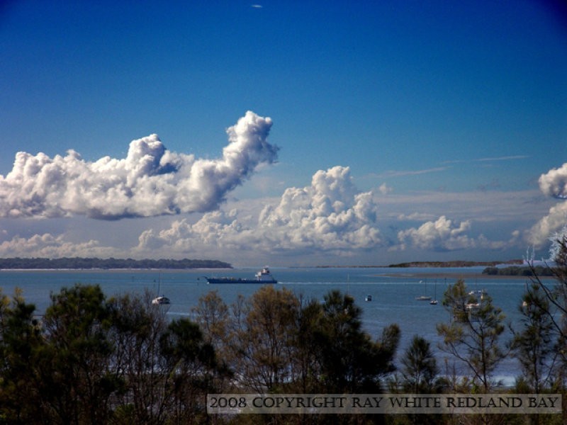 15 The Rampart, Redland Bay QLD 4165