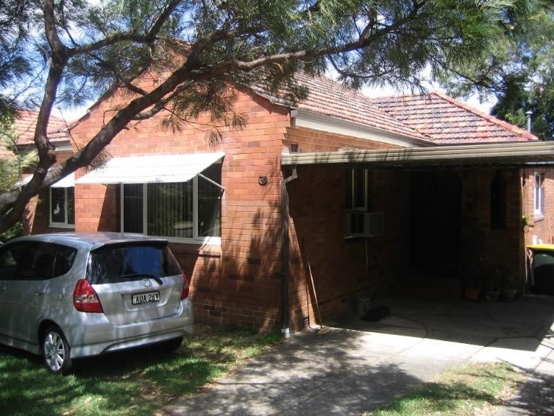 68 Links Ave, Concord NSW 2137
