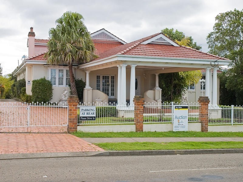 19 Victoria Street, Taree NSW 2430