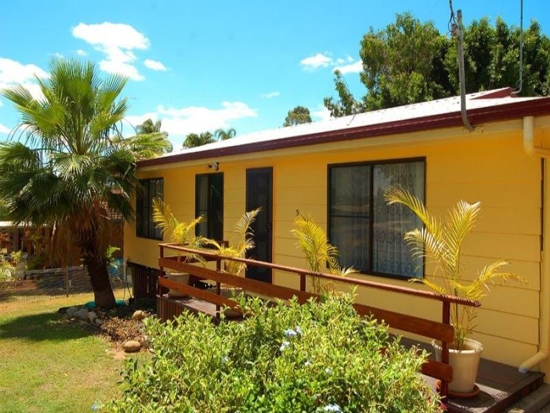 5 Whitlock Place, Biloela QLD 4715