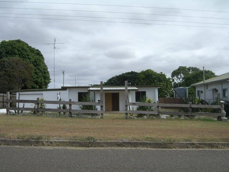 25 Nicklin St, Moura QLD 4718