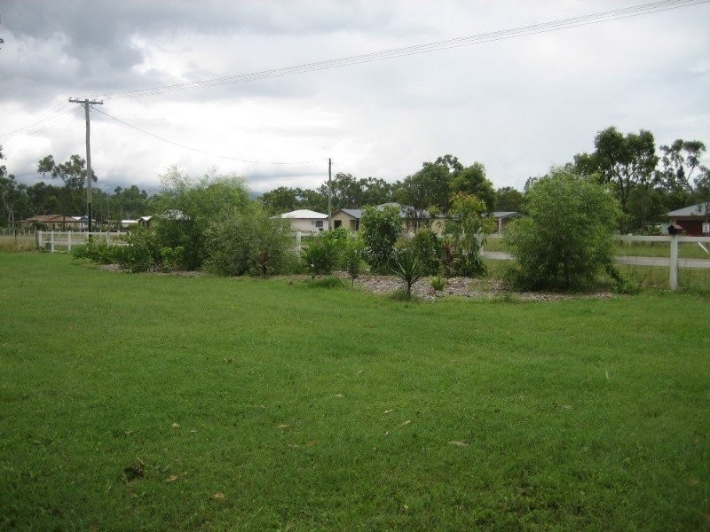 30 Salamander Street, Bluewater QLD 4818