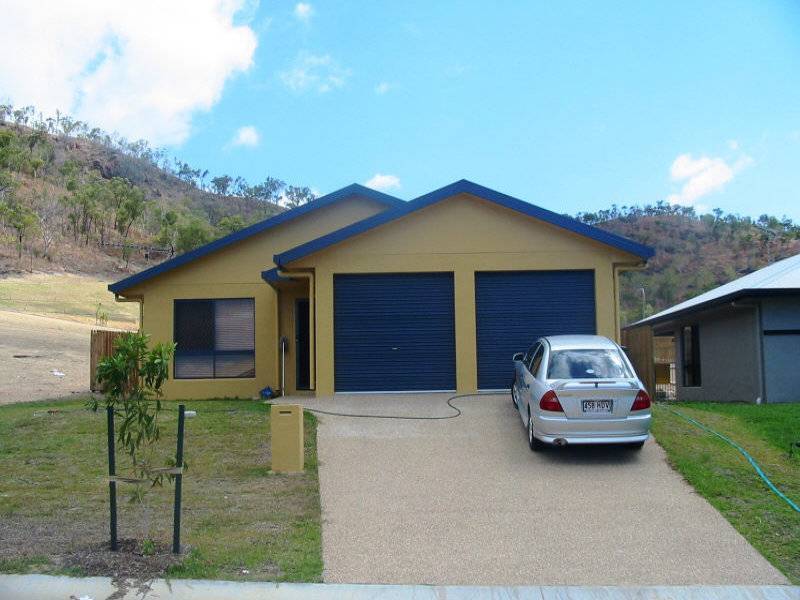 31 Timbury Way, Mount Louisa QLD 4814