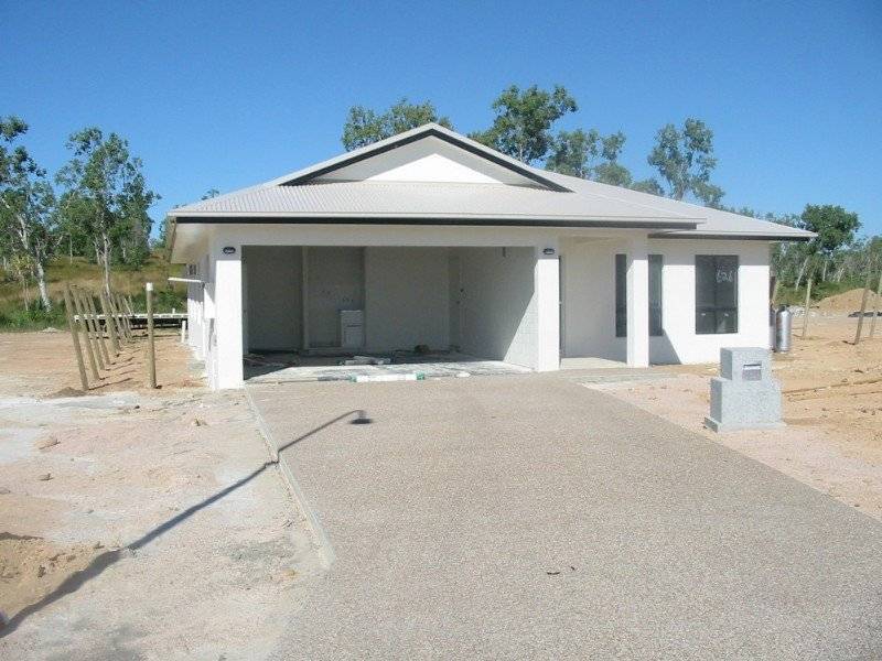 1 Nina Pocket, Bushland Beach QLD 4818