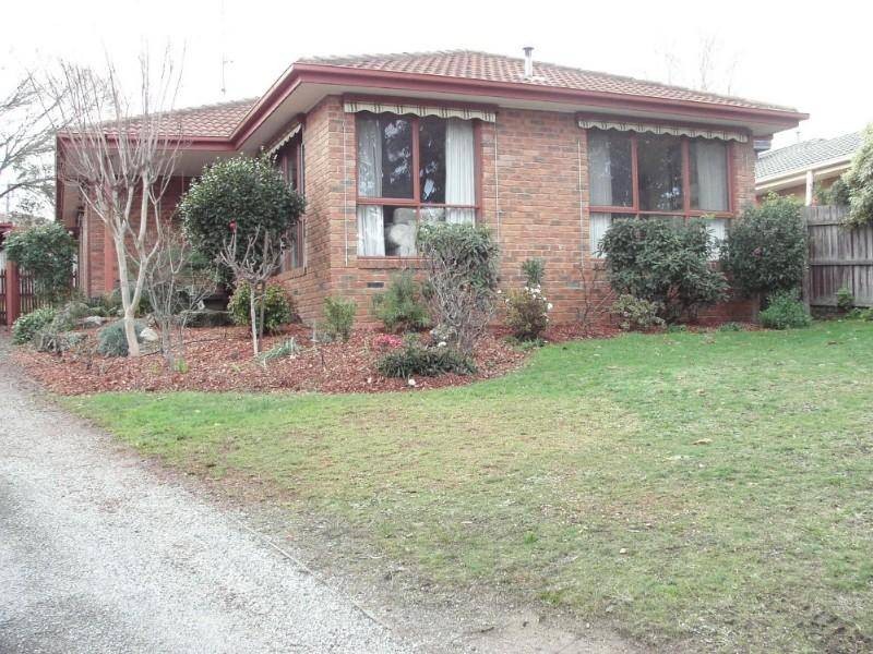6 Highview Court, Pakenham VIC 3810