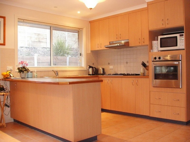 19 Fleming Terrace, Pakenham VIC 3810