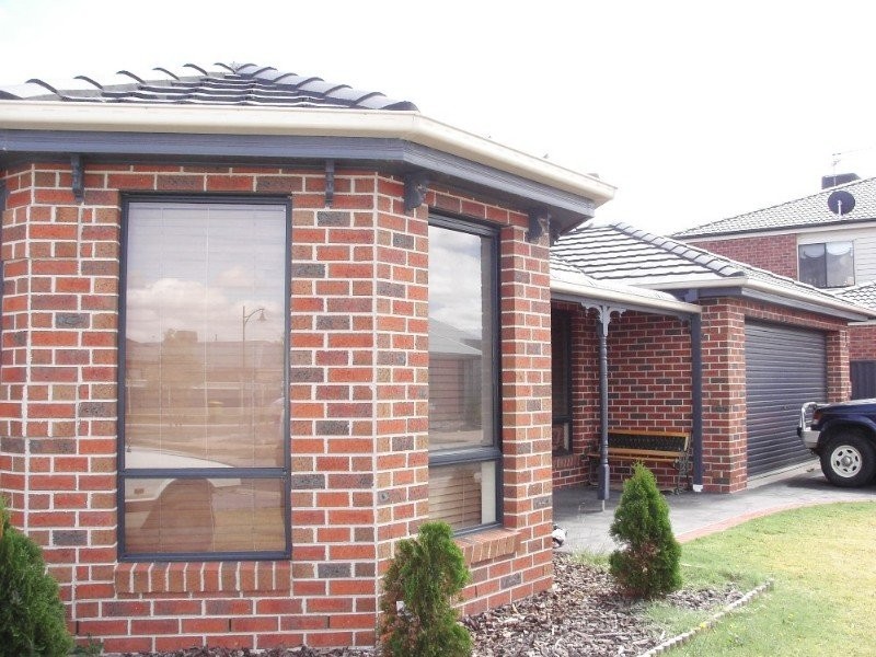 53 Stringy Bark Circuit, Pakenham VIC 3810