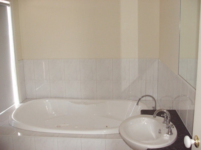 1 Cider Link, Pakenham VIC 3810