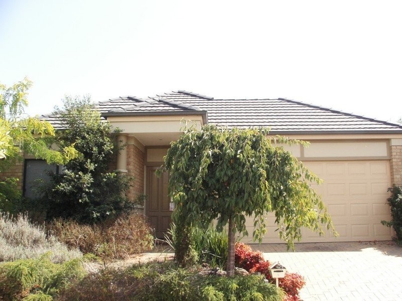 5 Flinders Chase, Pakenham VIC 3810