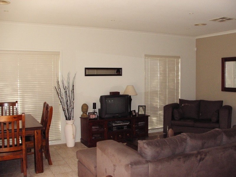 5 Flinders Chase, Pakenham VIC 3810