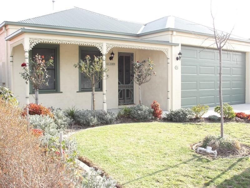 11 Spring Circuit, Pakenham VIC 3810