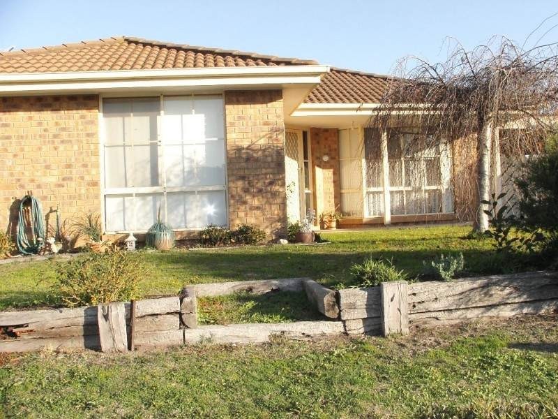 59 Balmoral Way, Pakenham VIC 3810