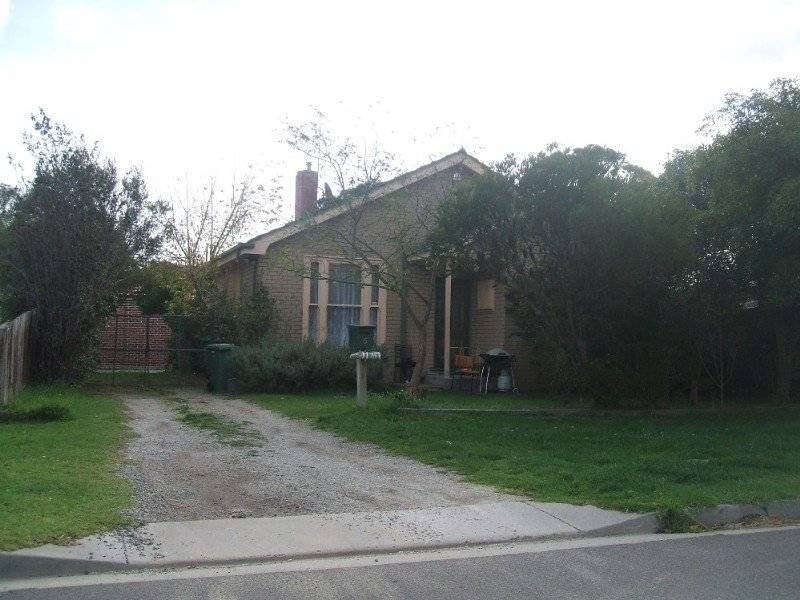 5 Thomas Street, Pakenham VIC 3810