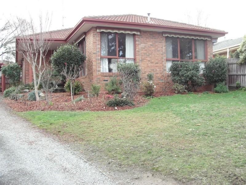 6 Highview Court, Pakenham VIC 3810