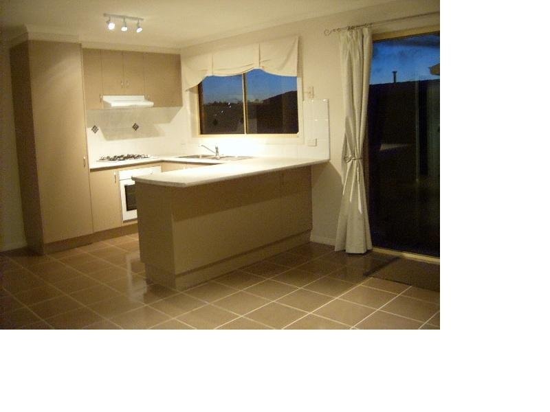 6 Manna Gum Drive, Pakenham VIC 3810