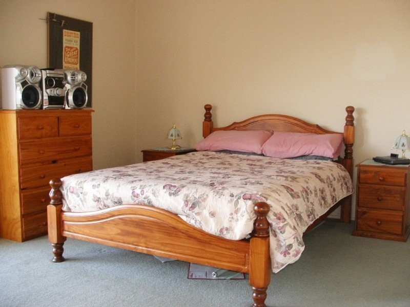 35 Maria Crescent, Pakenham VIC 3810