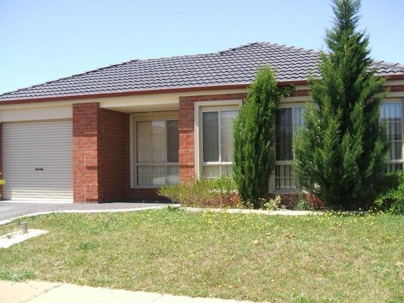 25 Catherine Place, Pakenham VIC 3810