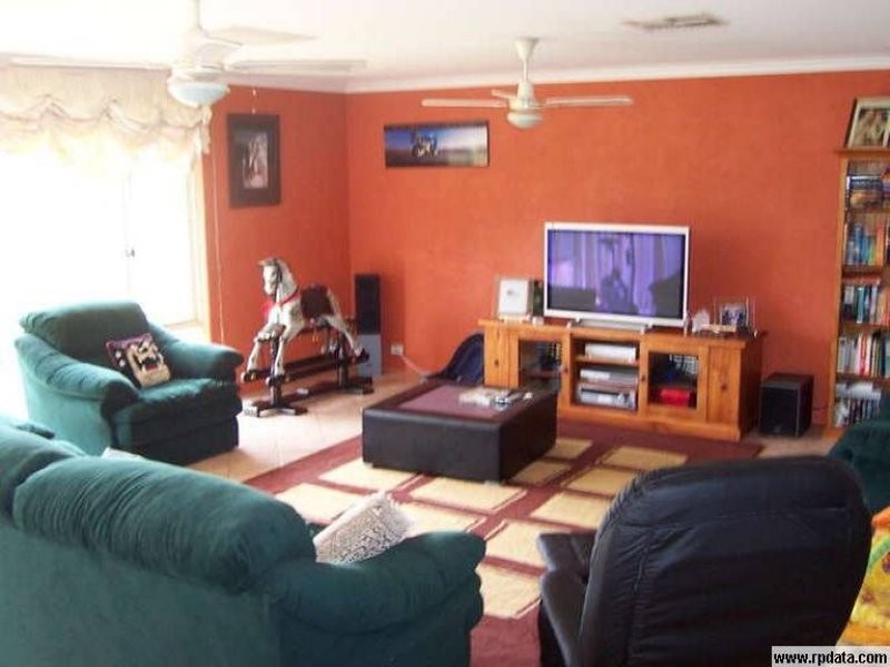 12 Watercress Gardens, Spearwood WA 6163