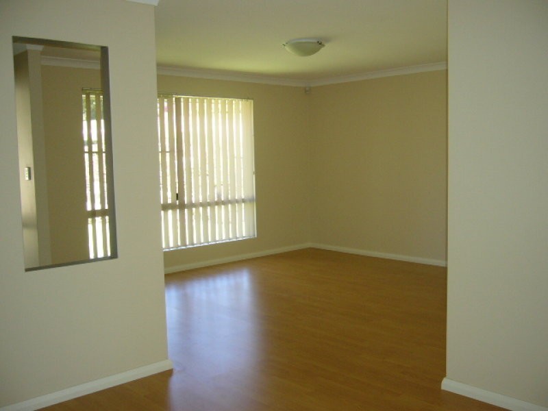 6 Greenpark Rise, Bibra Lake WA 6163