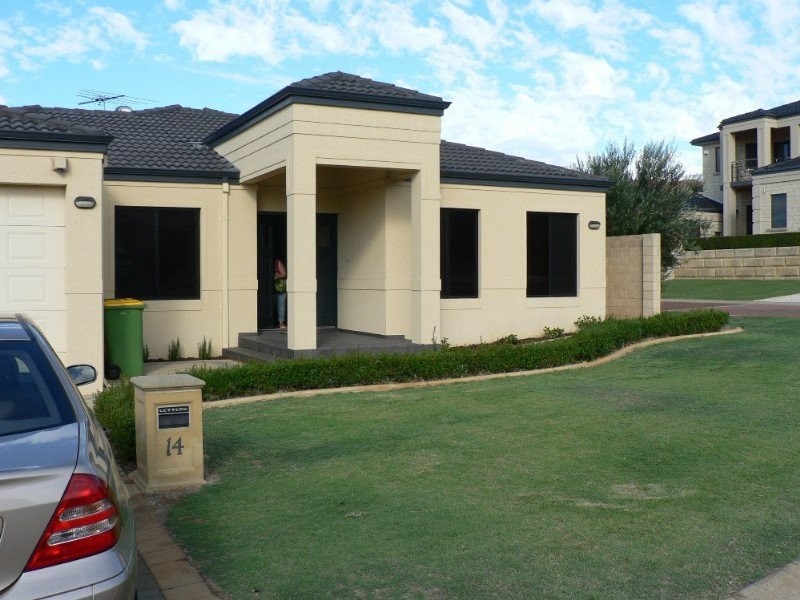 14 Cardamon Loop, Coogee WA 6166