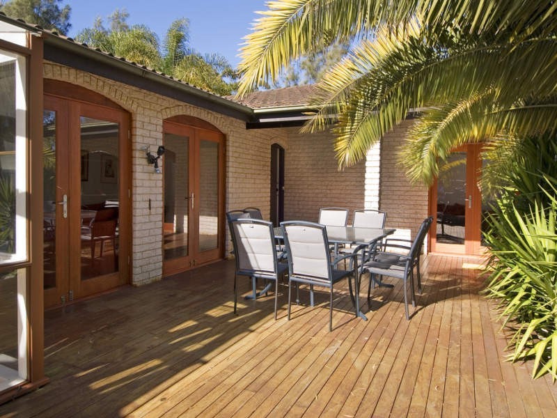 8 Calool Crescent, Belrose NSW 2085