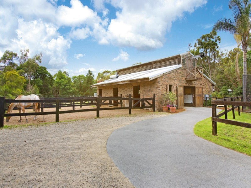 134 Booralie Road, Duffys Forest NSW 2084