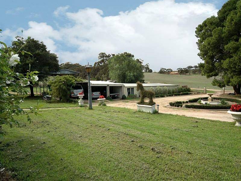 390 Mugge Road, Sandy Creek SA 5350