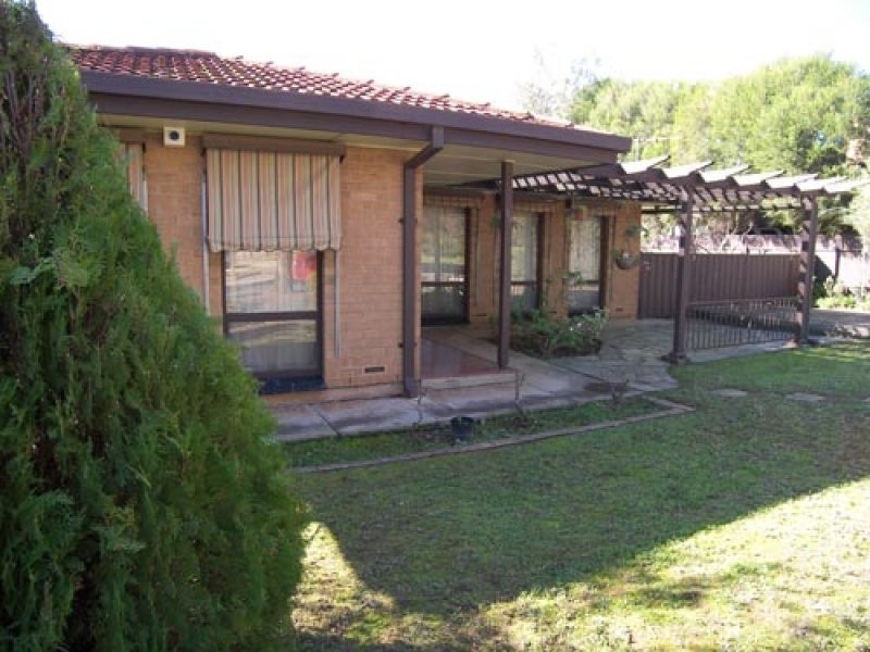 33 St Albans Road, Evanston Park SA 5116