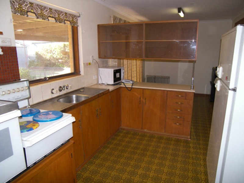 33 St Albans Road, Evanston Park SA 5116