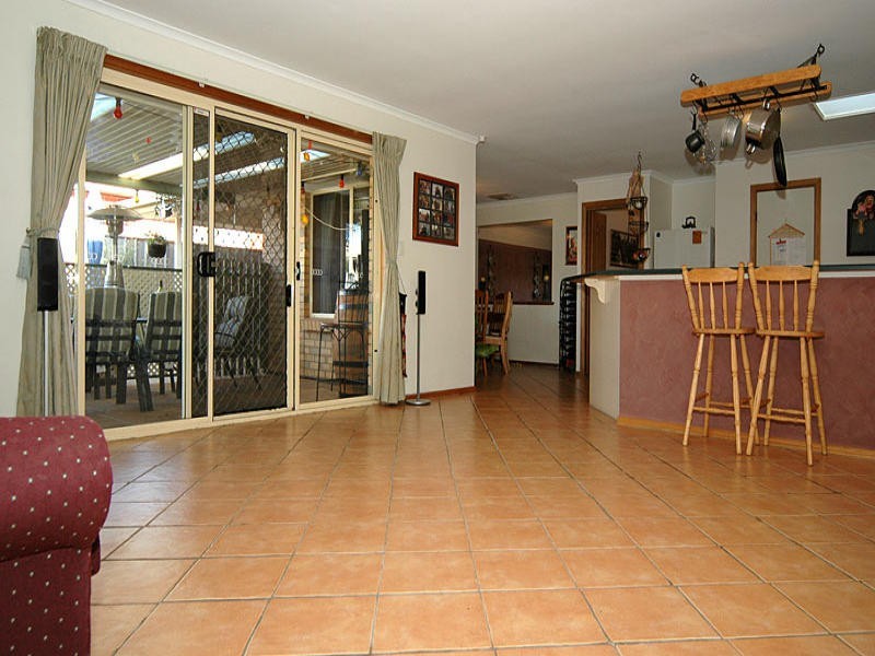 25 Gerlach Grove, Evanston Park SA 5116