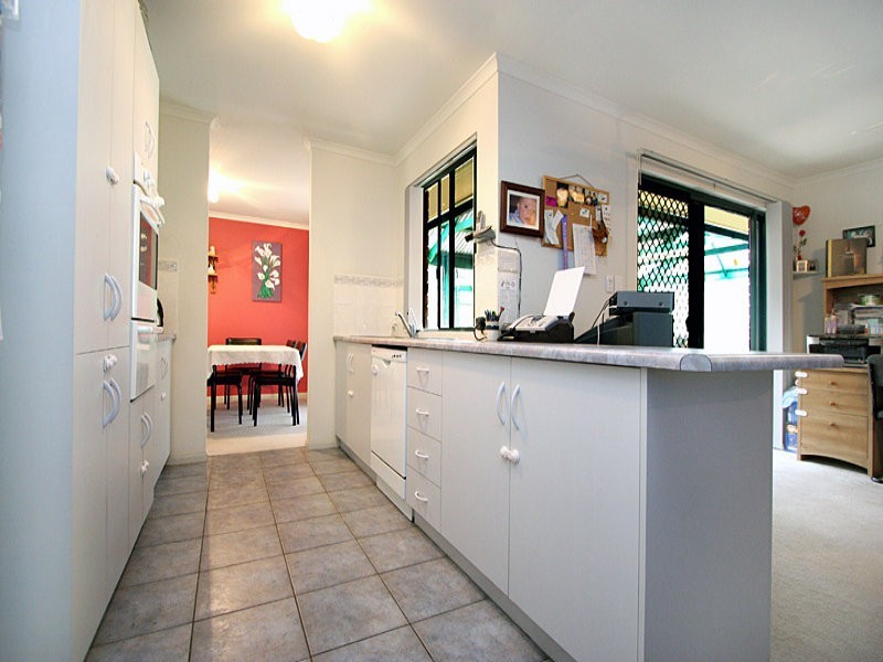 4 Mitchell Drive, Evanston Park SA 5116