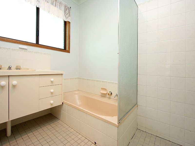 8 Brooks Avenue, Willaston SA 5118